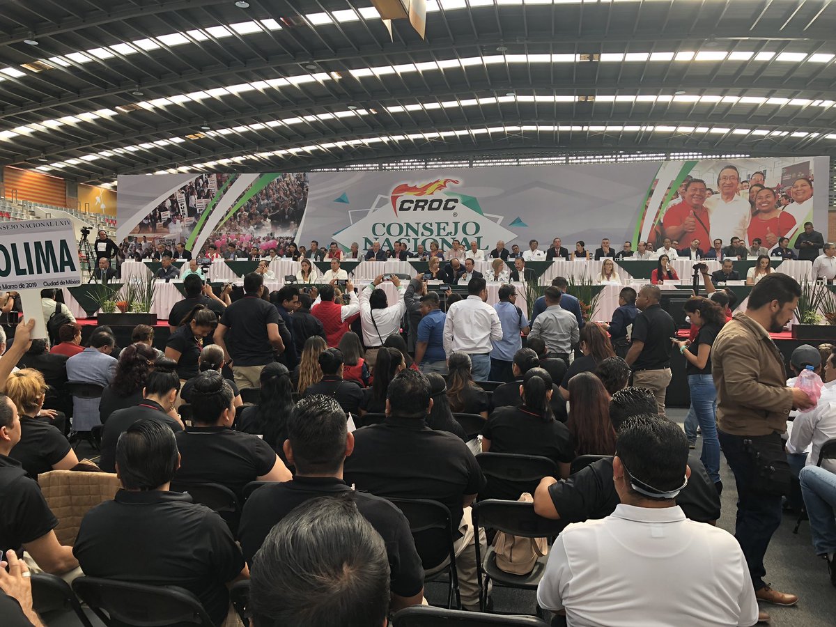 chitocroc's tweet photo. #CrocColima @davidoq presente LXIV Consejo Nacional @CROC_Nacional reunidas 32 Entidades del País que encabeza nuestro Líder Dif Fed @IsaiasSiCumple ejemplo a seguir con su liderazgo y visión al futuro 4ta.Transformación a beneficio de nuestros compañeros agremiados  #SomosCroc https://t.co/QsbgSFMHG2