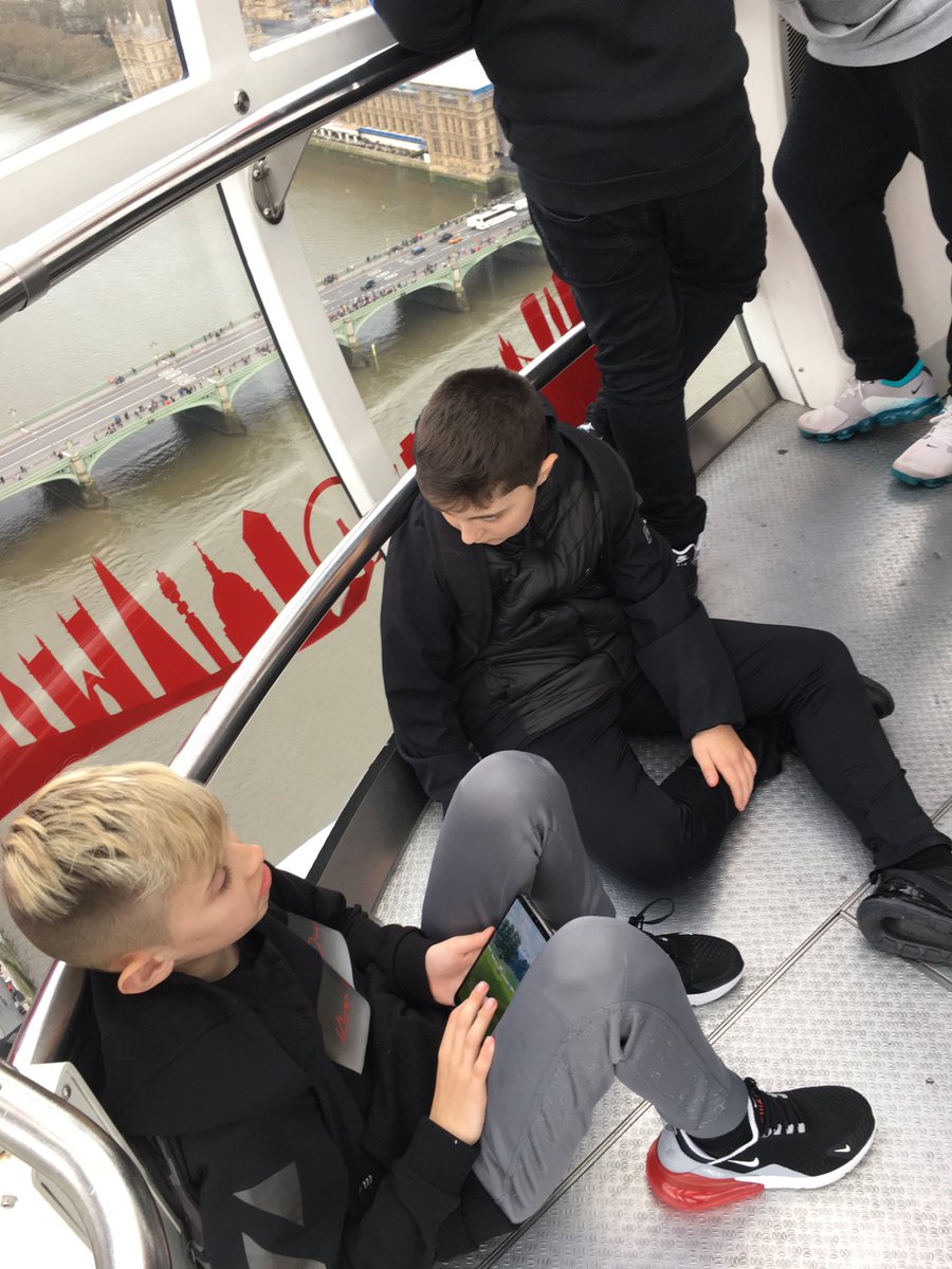 tjacpe's tweet photo. Then the London Eye Amazing views #everyonelovedit https://t.co/Nspt2A5NGt