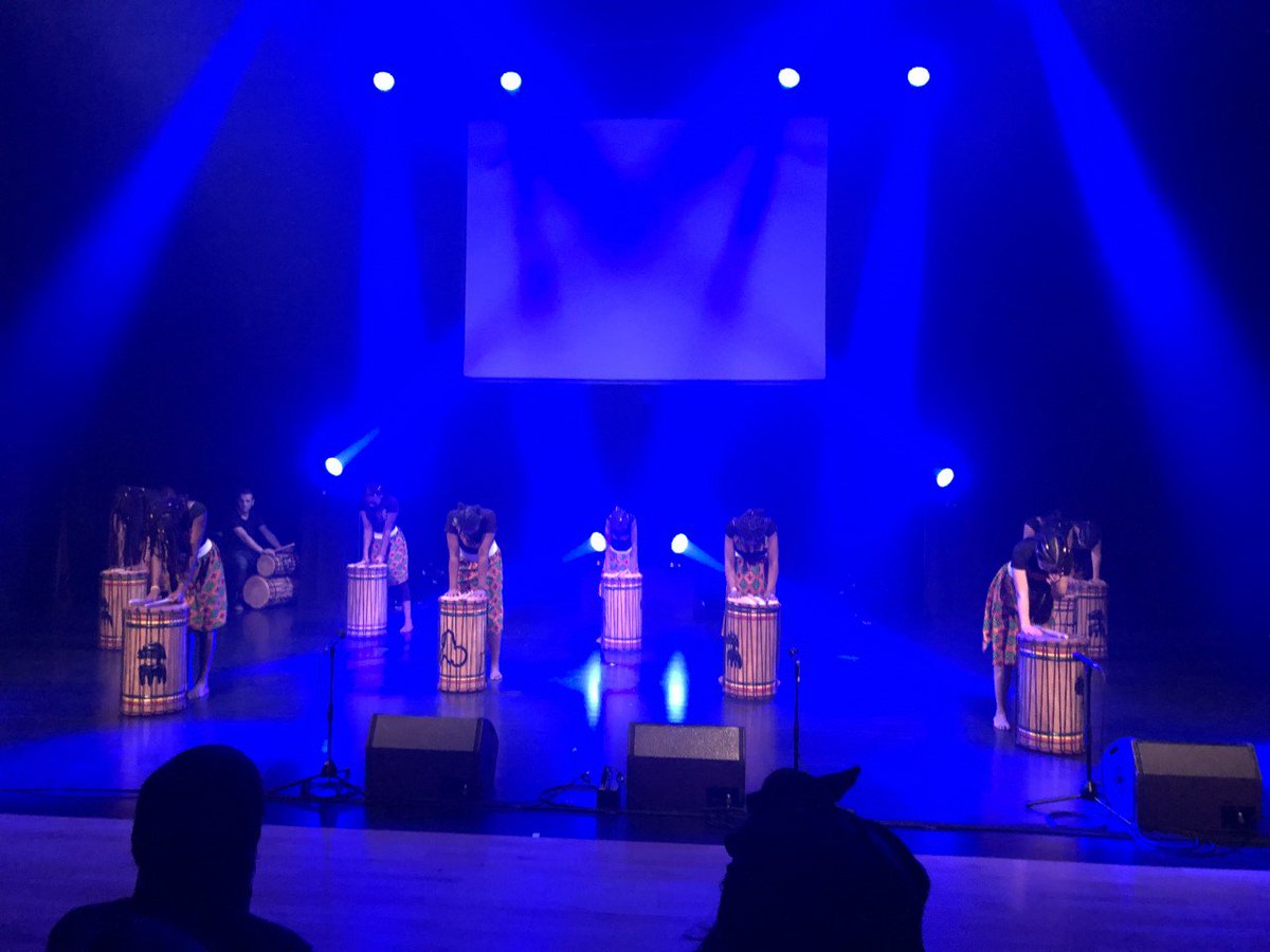CCDAFRIQUE's tweet photo. Quelle belle soirée hier à la valorisation des Projets Bled ! Les photos
parlent d’elles-mêmes 🤩
#cinemasdafrique19 #angers #cultureangers #angersmaville #jaimelanjou #paysdelaloire #visitangers #projetsbled #salleclaudechabrol #festival #cinemasdafrique #cinémaafricain https://t.co/EZU2Mu8fsh