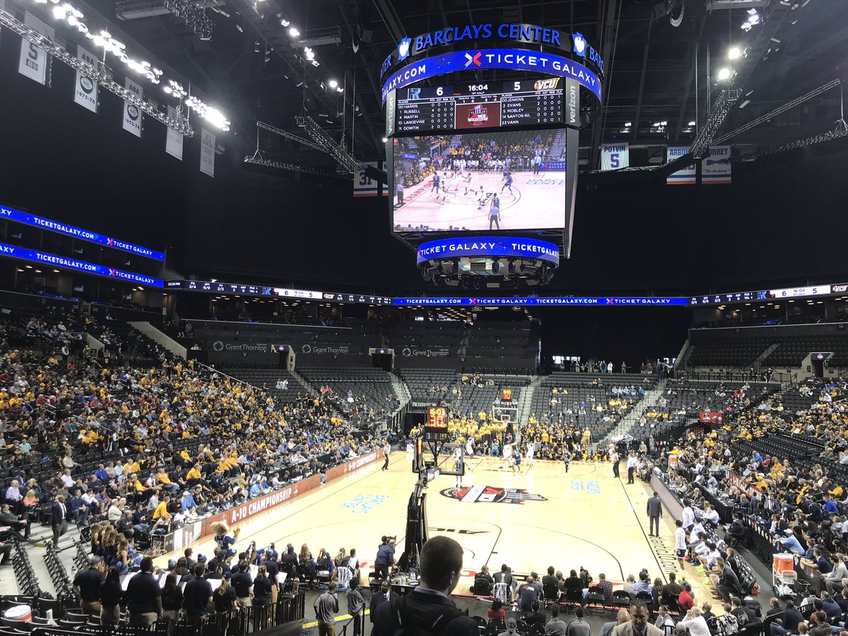TicketGalaxy's tweet photo. .@atlantic10 conference time! Strong start by both #URI and #VCU 🏀👏🏽 https://t.co/NuOChcpOlb