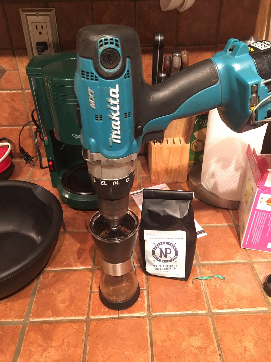 kitkat112789's tweet image. When I needed coffee and the first lesson is improvising when the machine is broken. @nockingpoint #CoffeeProblems