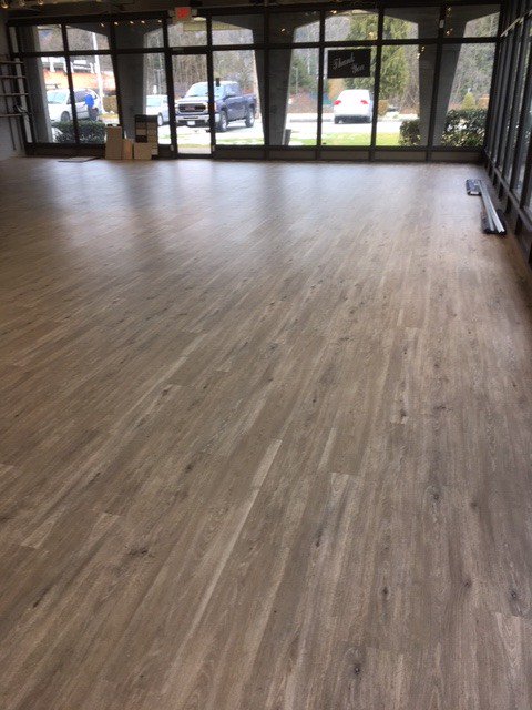 harbingerfloors's tweet photo. Huge thank you to @exclusive_floors in @cityofcoquitlam for using our gorgeous silver oak luxury vinyl floors in their showroom. @harbingerfloors is committed to developing products that will provide the best indoor air quality, aesthetics and performance for years to come! https://t.co/XFaCLFI6ZI