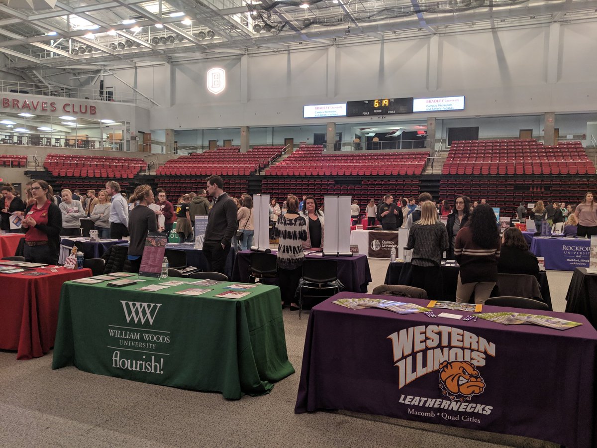 WIUcklinedinst's tweet photo. Enjoyed meeting with students from the Peoria Area at last night's #CollegeFair!  @WIUAdmissions #FutureLeathernecks https://t.co/4THLqYHf06