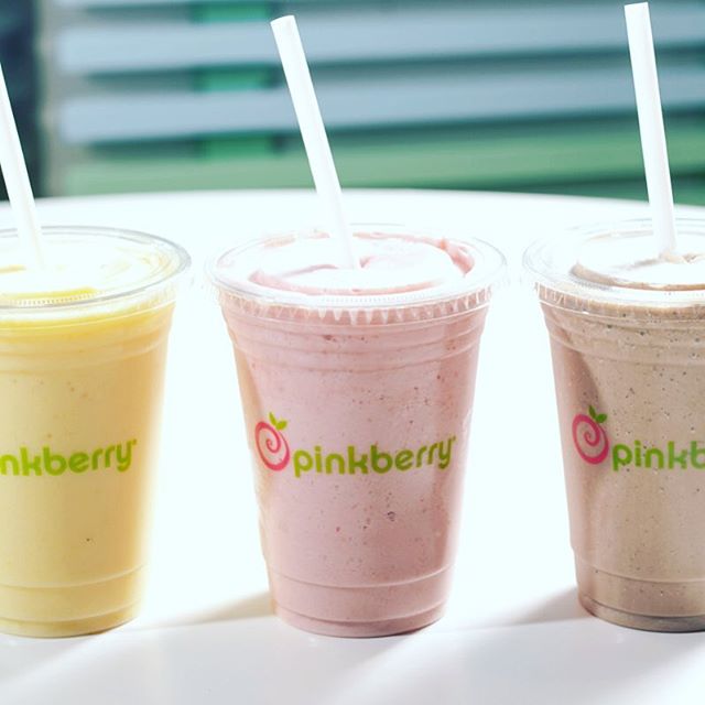 pinkberryTO's tweet photo. Warmer temperatures + T.G.I.F! 🥳

#PinkberryToronto #Pinkberry #smoothie https://t.co/F794c3MB9d