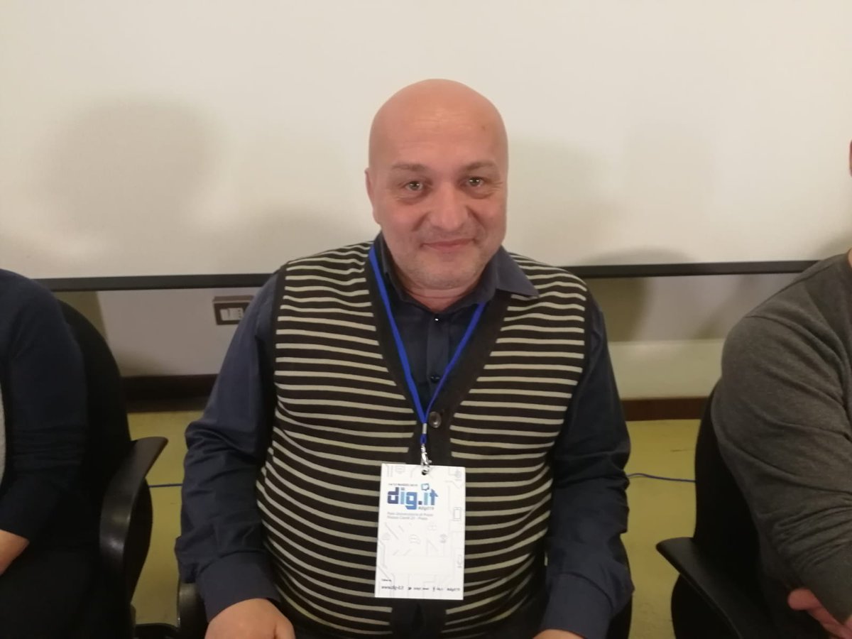 digit_tweet's tweet photo. Aggiornamento #digit19 👇
Si aggiungono alla relazione gli autori Paolo Cianci, Luna Beggi e Flavio Romani: segreto di Stato, dati sensibili, mole di #dati, anni di #informazioni, criticità, #FOIA: il tema del libro si infittisce.
Non siete curiosi anche voi?!?!
#15marzo https://t.co/RVJTLbCPFi