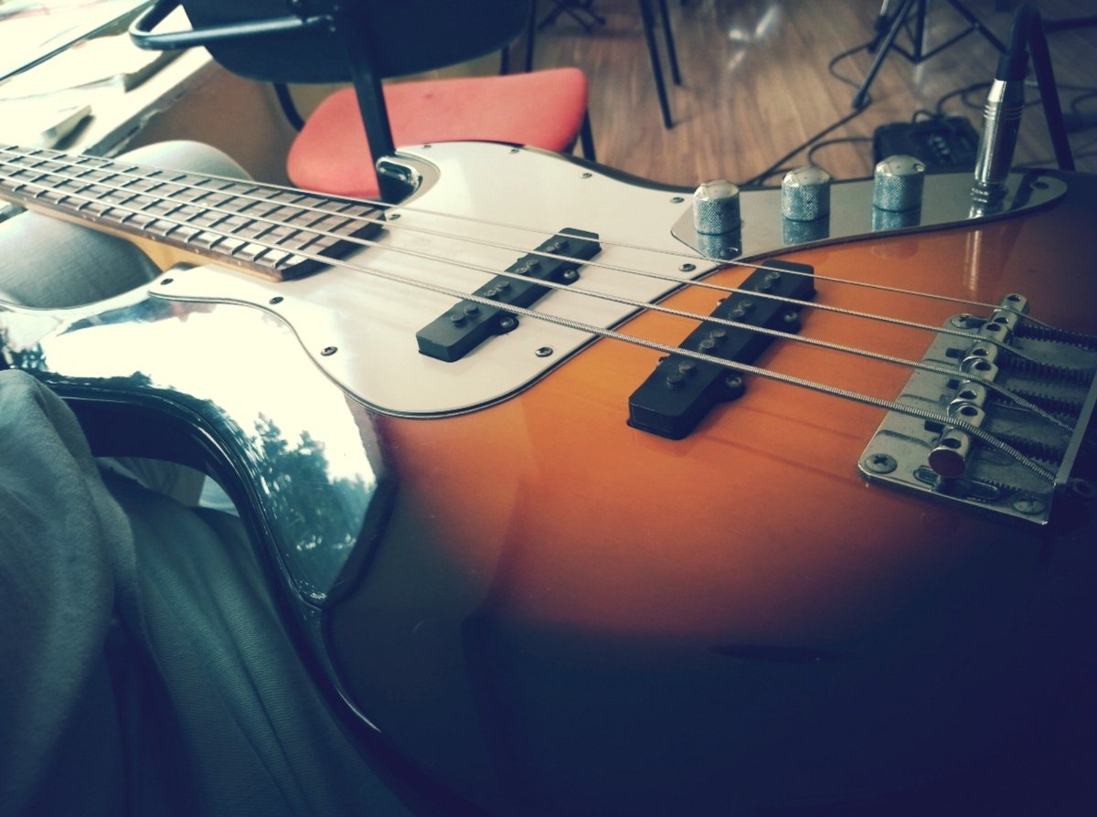 Everson16164742's tweet photo. Distração,segue a sexta ... #music  #elitemusical #Rio #jazz #baixo #musicalidade #aulas https://t.co/QUq8JxaAi4