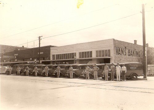 EdgeHomeTeam's tweet image. What an interesting website on old Edmond!   
What do you know about Van's Bread?
ow.ly/AOlQ30o3G2d