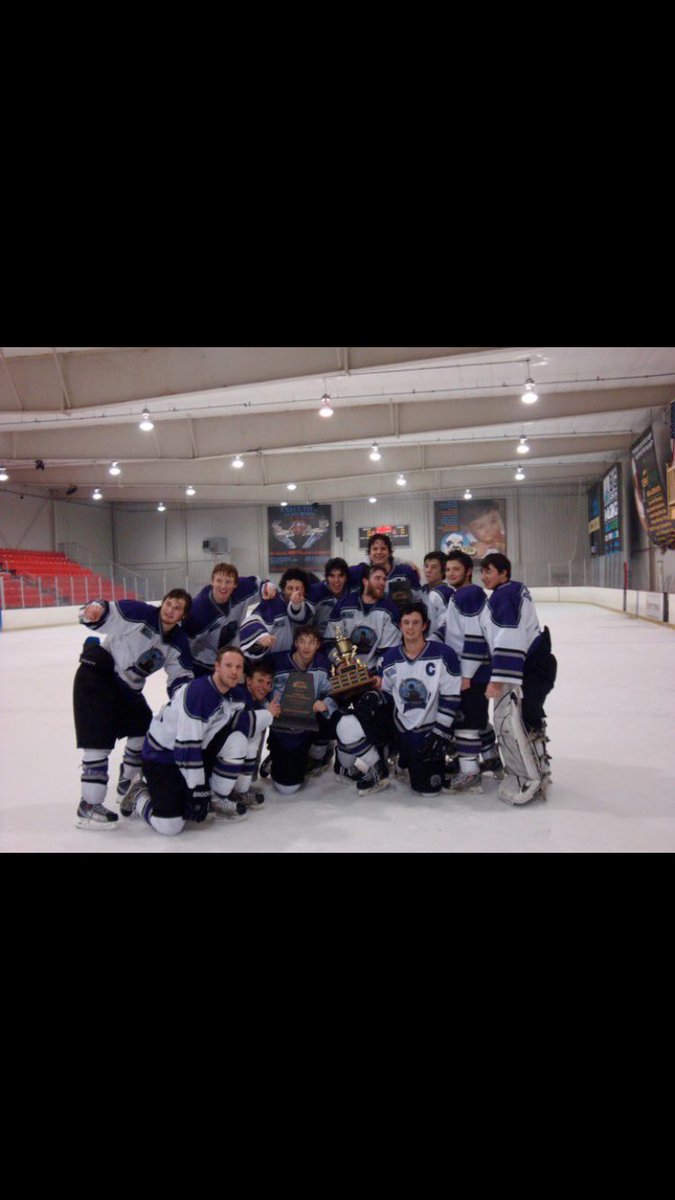 CraigMDoremus's tweet photo. Throw back to 2010...special group of young men who simply put...didn’t accept anything other than winning. So proud of them then and even more so now as they are all great men with bright futures.  “Those who stay will be champions”.  Once a Moose always a Moose. https://t.co/A9uaIYK99H