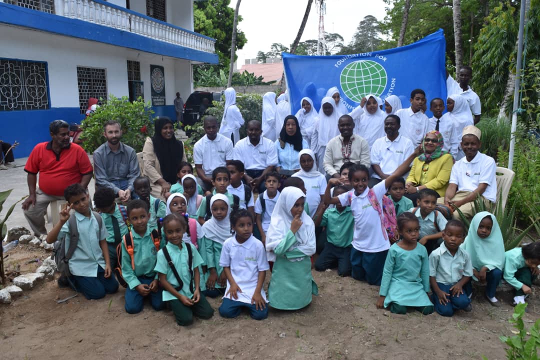 EcoSchoolsUSA's tweet photo. From #SouthAfrica to #Iceland and #Portugal to #Zanzibar students are speaking #truthtopower. #ClimateStrike #FridaysForFuture #FEEGlobal #FEEAction4Climate https://t.co/WhE7d9pBED