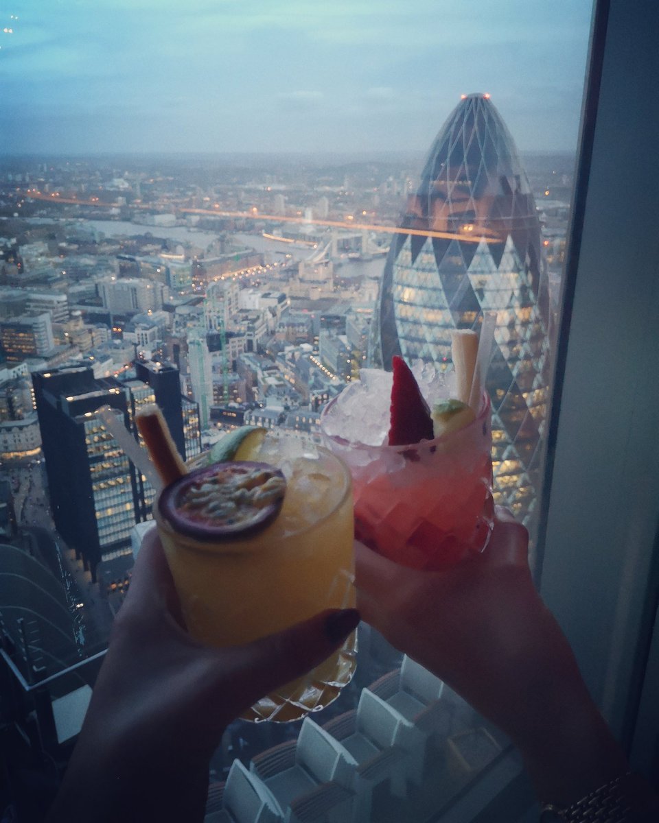 Laura Hunt tweet media