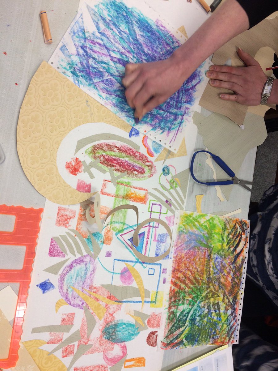 Edinburgh_CC's tweet photo. What a picture! Art teachers go back to the drawing board as part of seven professional learning for teachers in art skills sessions put on by the inspiring #edincreativelearning team @lornamacedin https://t.co/cCcXyfakHa