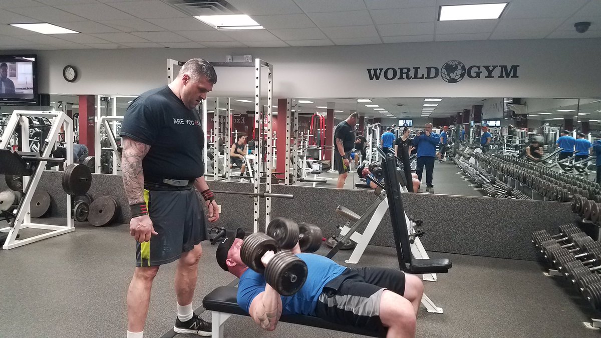 WorldGymPawling's tweet photo. 30 years of training in the dungeon 💪🏼 #startedaskids #30yearslater #oldschooltraining #worldgympawling #pawlingny #iron #weighttraining #powerlifting #inthedungeon #hardcore @WorldsStrongest @USAPowerlifting @iron https://t.co/EtBQslcFYL