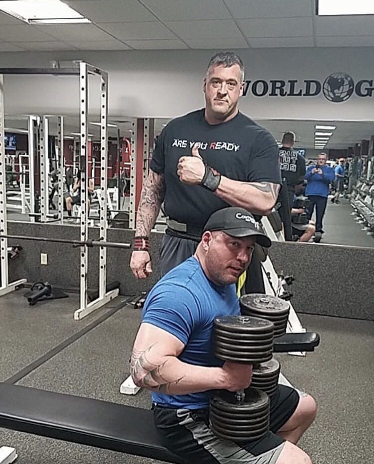 WorldGymPawling's tweet photo. 30 years of training in the dungeon 💪🏼 #startedaskids #30yearslater #oldschooltraining #worldgympawling #pawlingny #iron #weighttraining #powerlifting #inthedungeon #hardcore @WorldsStrongest @USAPowerlifting @iron https://t.co/EtBQslcFYL