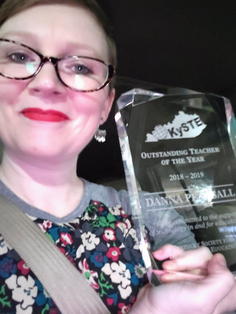 MrsDPearsall's tweet photo. Wow! I'm so honored to receive the KySTE 2019 Outstanding Teacher award! #KySTE19 #edtech #HCSStrongerTogether #hcsinnovate #nearpod #GoogleEdu https://t.co/bkSulVgkLA