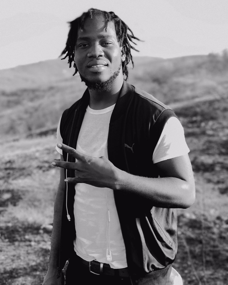 KrisPek_'s tweet photo. Randevou aswè an, 7h PM pou nou jwenn cover ofisyèl dènye son KRISPEK lan, Feat FREDLIN FRANÇOIS, ak tout dat l’ap sòti an. #GetReadyToShare 👌🏿 https://t.co/IuuH6DJBIM