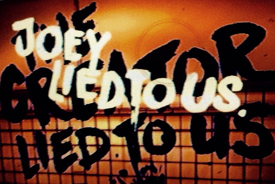 Explodingcreeper tweet media