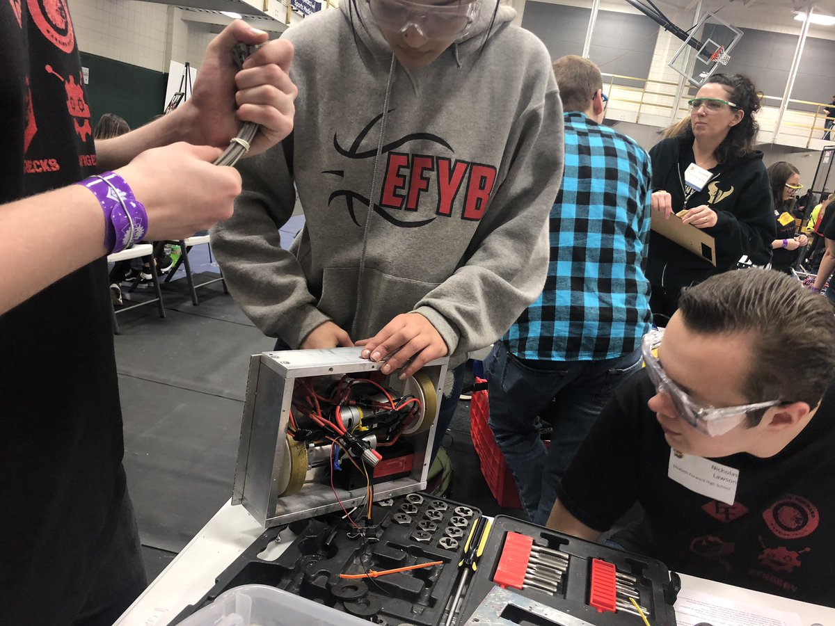 EF BOTS IQ tweet media