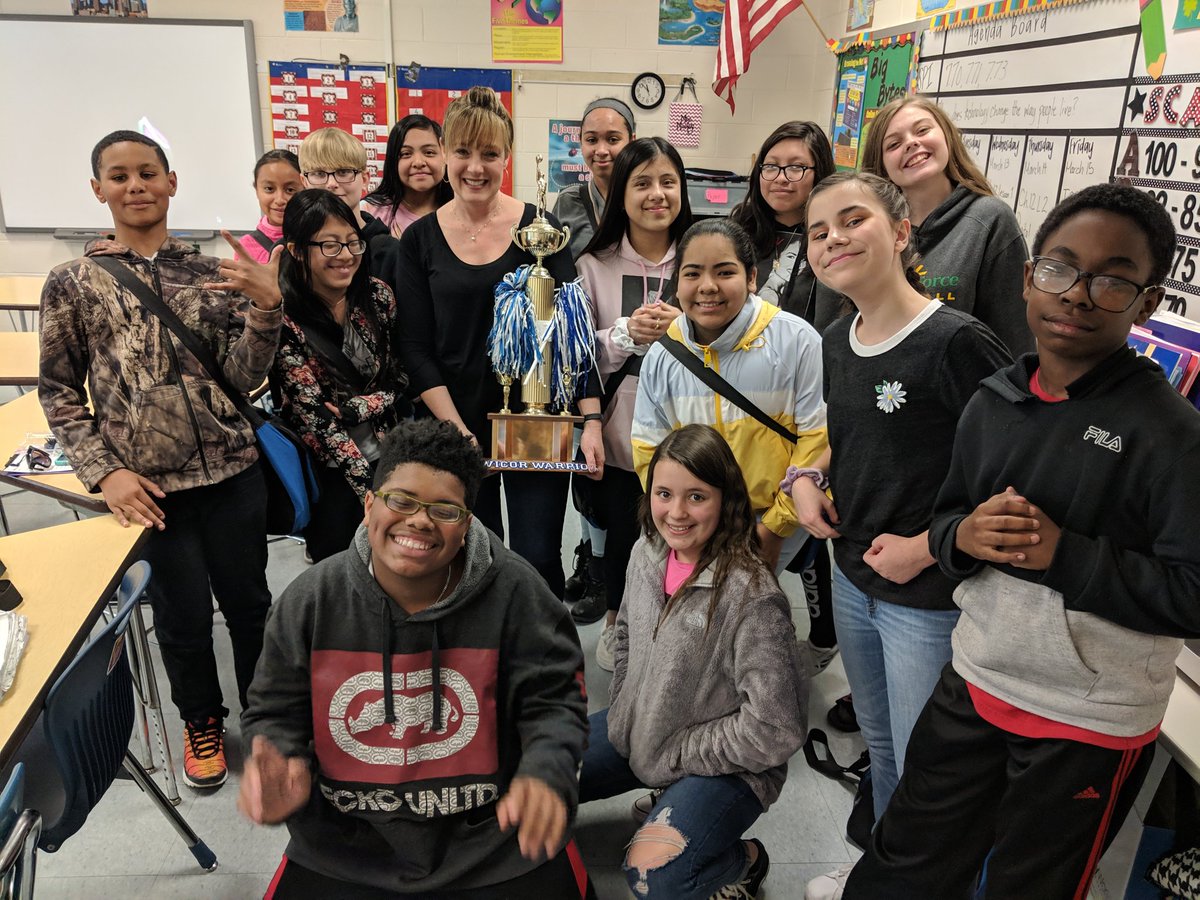 jhodge202's tweet photo. Congrats to another WICOR WARRIOR! The 7th graders love the way Mrs. Busch teaches ELA! @KcSavid @Whittle_Springs https://t.co/sR1tB4Fupk
