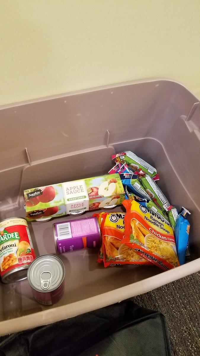 mrsjsmith8's tweet photo. HUGE thank you to the community members who donated non-perishables @usbank in Chicago Heights, IL!  The Blessings program @SerenaHills_161 appreciates it greatly!

If you would like to donate our bin is in the lobby!
US Bank
101 Dixie Hwy
Chicago Heights, IL
@msweigt @MsBoyce161 https://t.co/xg42ukTqIM