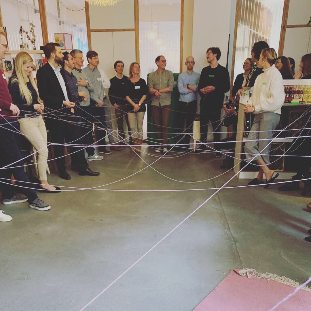 InteraktivKoeln's tweet photo. Today @TheJKookie is in Berlin for us at the #communityday19.
Lots of diverse topics on the agenda: "Agile Transformation", "Interior Design", "From Project Thinking to Design Thinking and back” just to name a few. Great experience - thanks @launch_labs! #designthinking https://t.co/gNrVHkQgAr