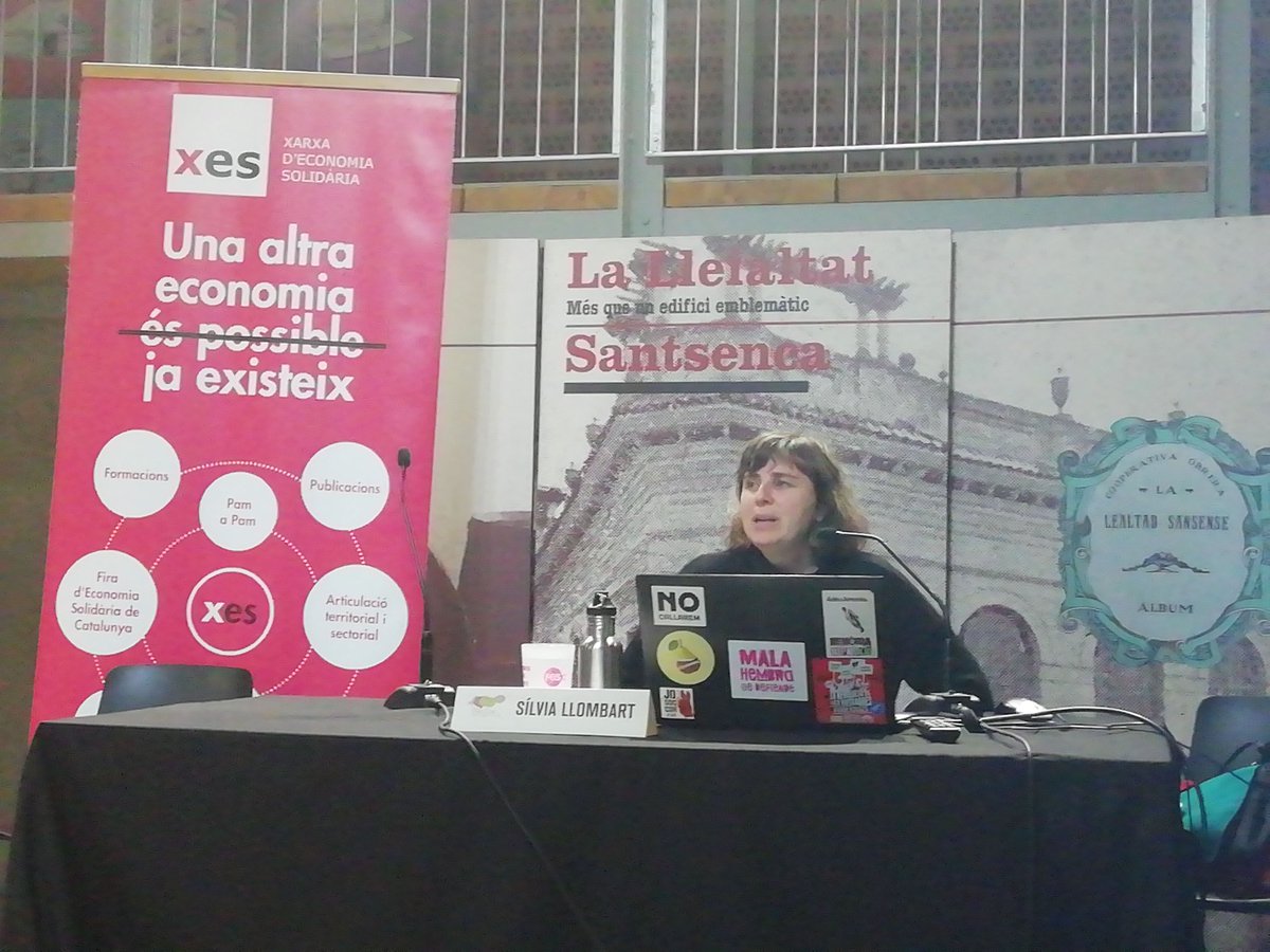 LaTransicionera's tweet image. En #Comun_ESS, aprendiendo de memes, #Marketing y aplicaciones mv para poder llegar a más gente. Objetivo: #Transición ecosocial allá vamosssssssss!