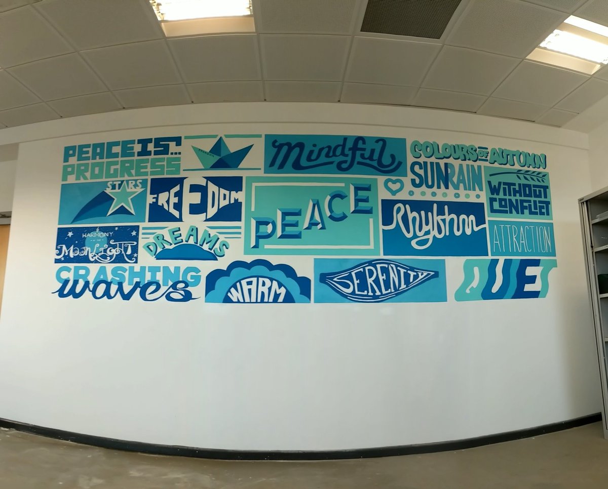 A huge well done to our art students who have created this awesome peace mural!! It's amazing!! A massive thanks to @sketchbookdesign_uk for coming in to work with the students!! 🖌️🎨

#makeartnotwar #UAL
#CCSkills #HardWorkWins #peace 
#artistworkshop

@gatesheadcollege