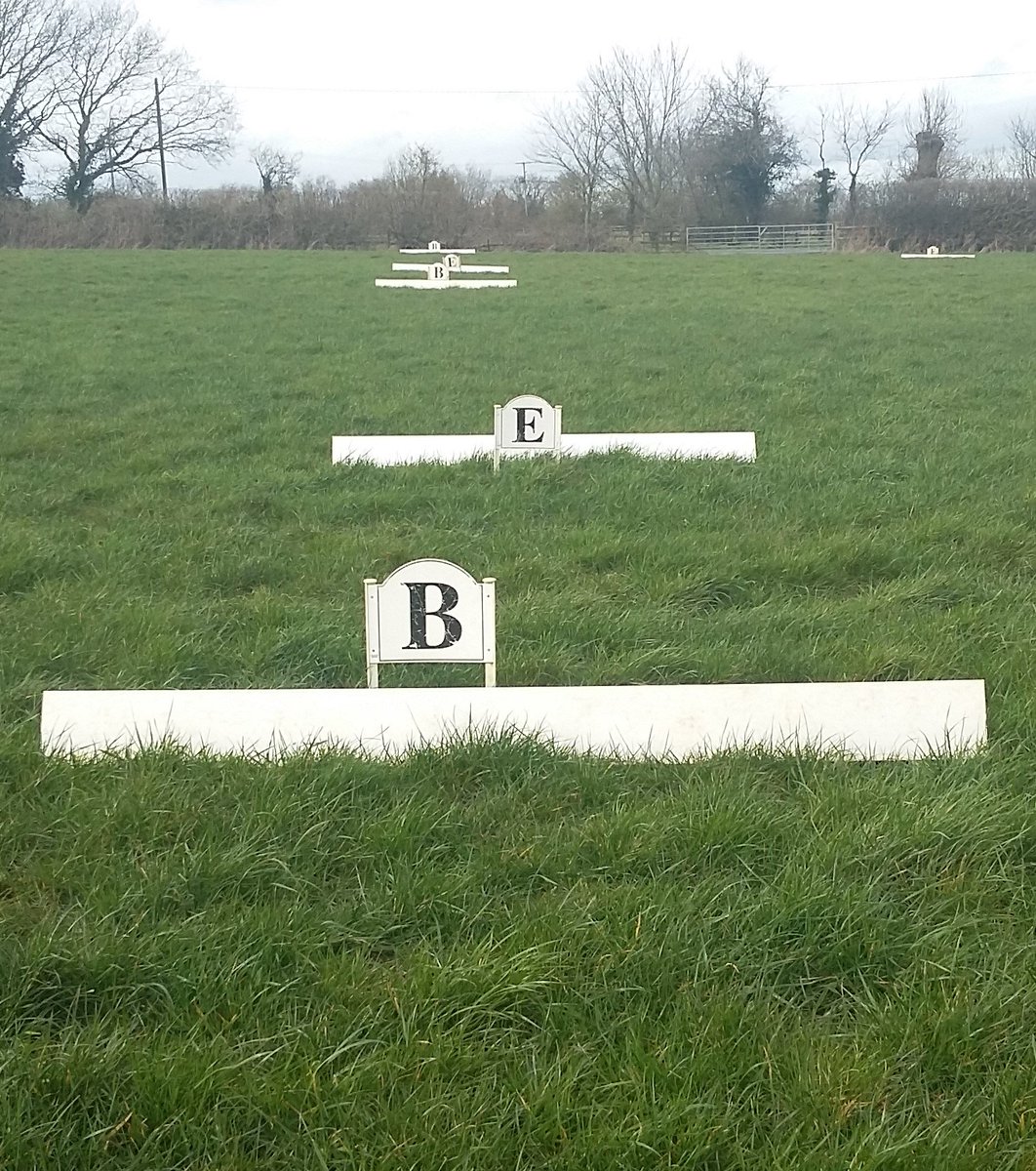 SwalcliffeParkE's tweet photo. The dressage arenas are ready and waiting for tomorrow! #BE @BEventing #dressage #eventing #spht #newbridgestrawsaturday @1stclassimages1 @sbkequestrian @se_law @rhrugclean @Ellacotts @nagsessentials @kinghamhillsch #thankusponsors !! https://t.co/XSKvCL2wB5