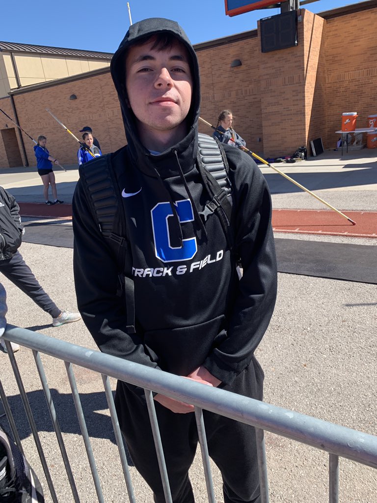 choctawtrack_'s tweet photo. Congratulations to choctaws Anthony Phillips for placing First Place in men’s pole vault with a height of 13’6! #StungEm https://t.co/ud7rzTbfLK