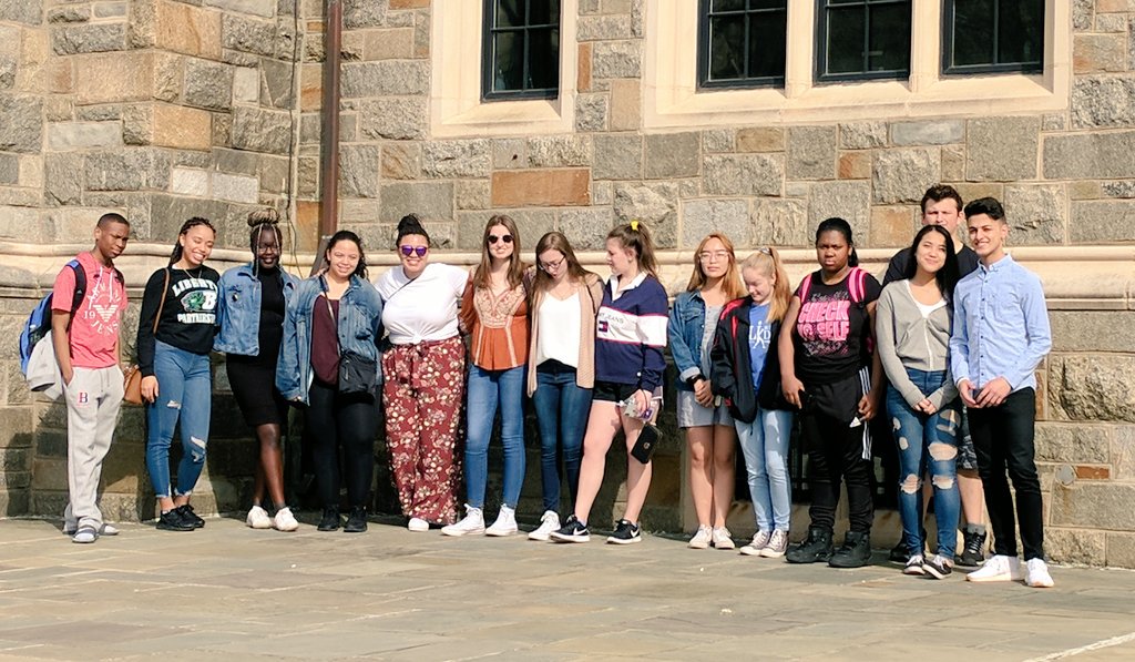 dawnecadams's tweet photo. Georgetown #BPatriotProud #BHSDC https://t.co/O0wUGFp0JX