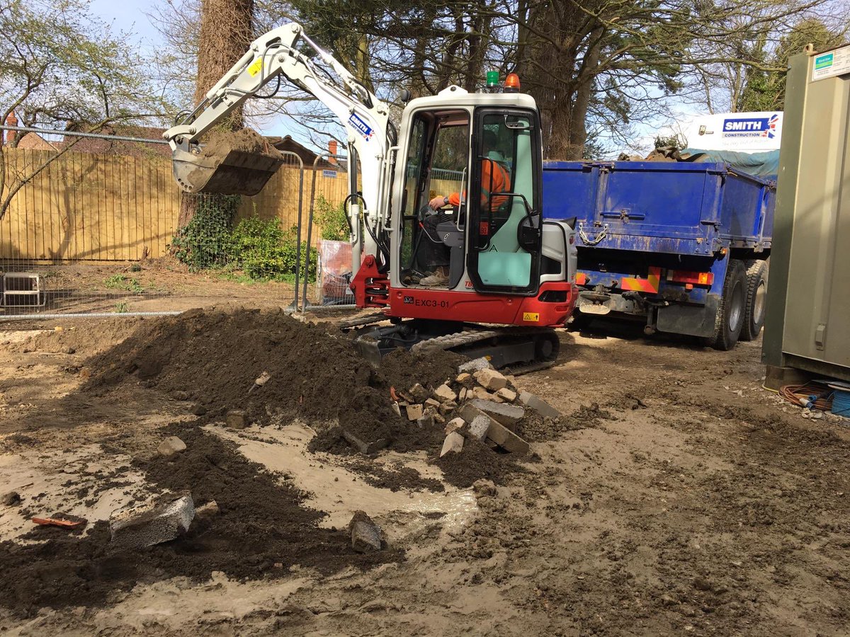 hire_smith's tweet photo. A little tidy up job for a local customer this afternoon #planthire #itswhatwedo 01529461500 https://t.co/U0MkMgtkfZ