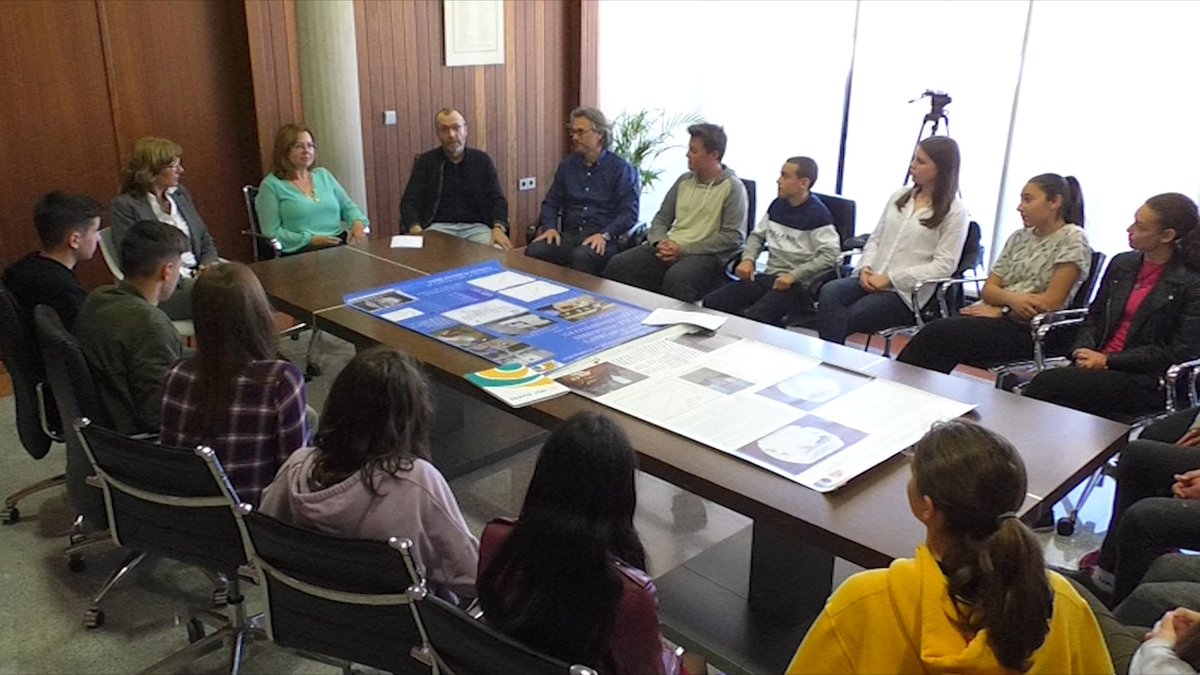 tuweb_tv's tweet photo. El IES Dos Mares de San Pedro del Pinatar lleva a concurso (organizado por la SEM) el proyecto “Mineralízate” elaborado por un grupo de alumnos de 3 de Secundaria de la asignatura Física y Química. 22.00h Informativo Canal 1 Mar Menor-TP https://t.co/AyQbFQcCMo