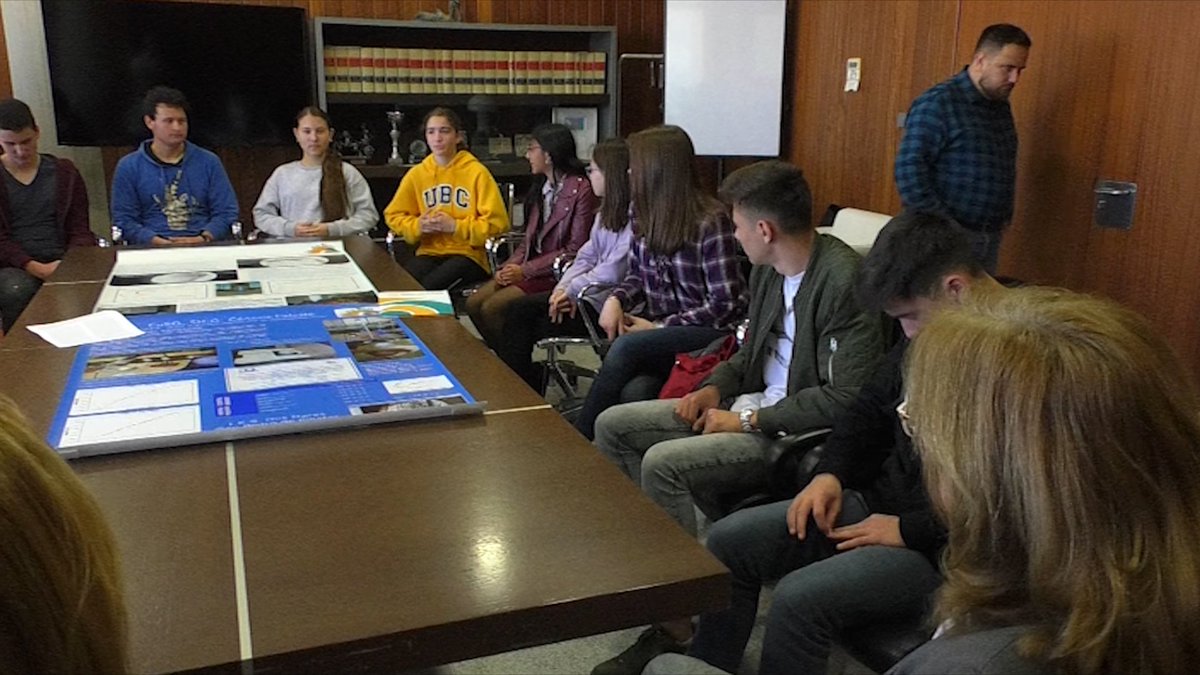 tuweb_tv's tweet photo. El IES Dos Mares de San Pedro del Pinatar lleva a concurso (organizado por la SEM) el proyecto “Mineralízate” elaborado por un grupo de alumnos de 3 de Secundaria de la asignatura Física y Química. 22.00h Informativo Canal 1 Mar Menor-TP https://t.co/AyQbFQcCMo