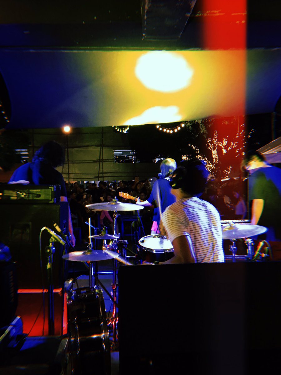 kimchinigang's tweet photo. TONIGHT WAS A GOOD NIGHT!!! #mandauenights #thelabrats #route83 #sepiatimes https://t.co/6kunD2qZQa