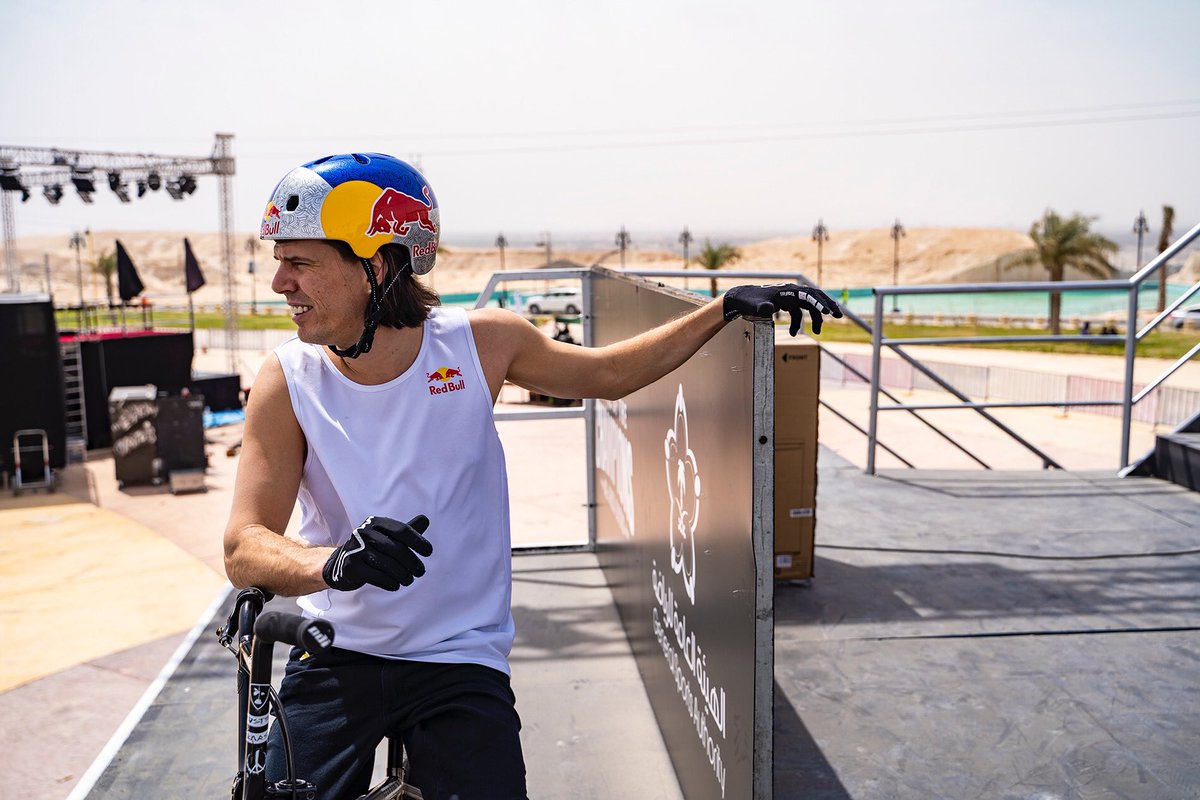 Danieldhers's tweet image. Pasamos a las finales! Vamos con todo mañana! 🇻🇪🇻🇪🇻🇪
📍: Arabia Saudita
📸: Kyle Carlson 
#alhasa #saudiarabia #fiseworld