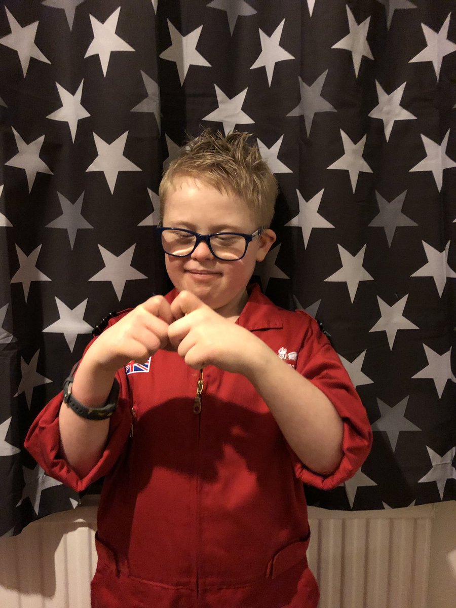 PinkDragon1986's tweet image. Sam was blown away by ‘Dance is Life’! He wants to marry @LubaMushtuk and says he’ll do rock&amp;amp;roll with her - he’s sending love hearts! &amp;lt;3 And then started showing off his Giovanni moves!! Awesome night 😍