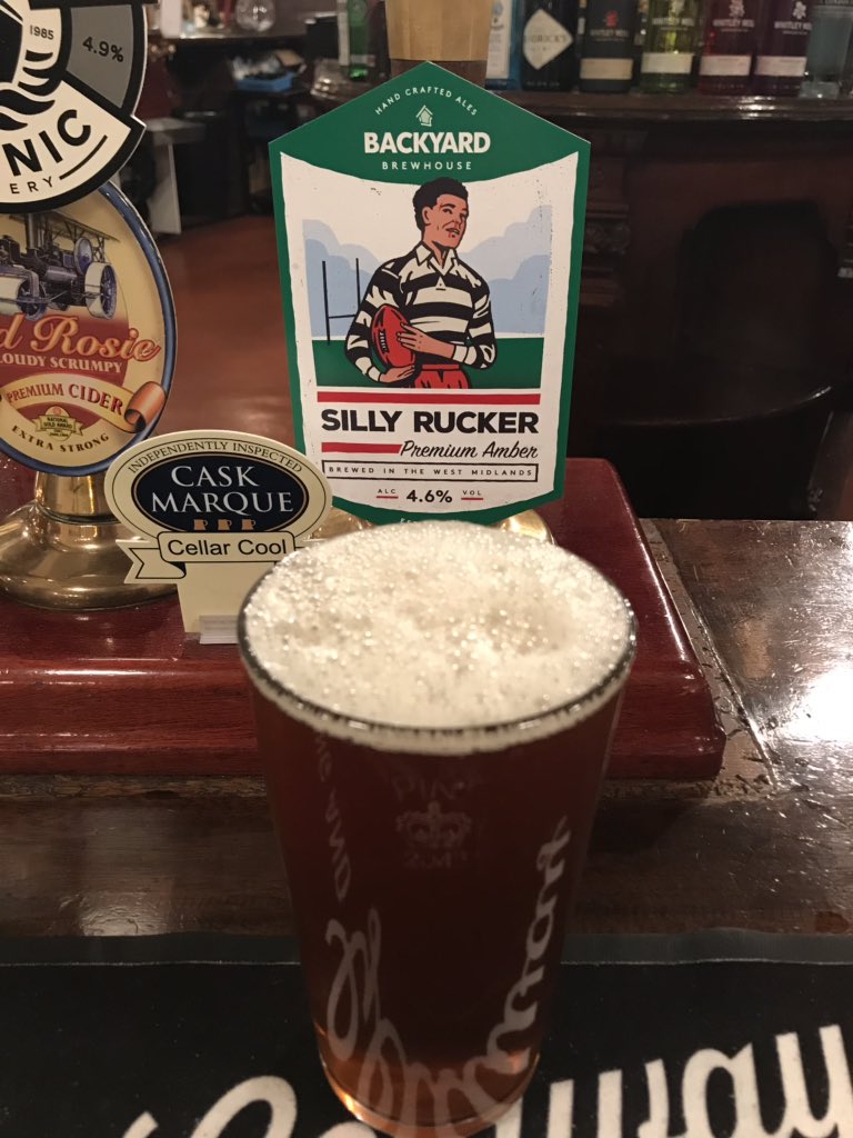beerybeerbeers's tweet image. .@backyardbeer Silly Rucker. I’m no rugby fan but I like this #Englishbitter #amberbeer @TheBartonsArms - strong, bready, fruity, caramel and a bit floral