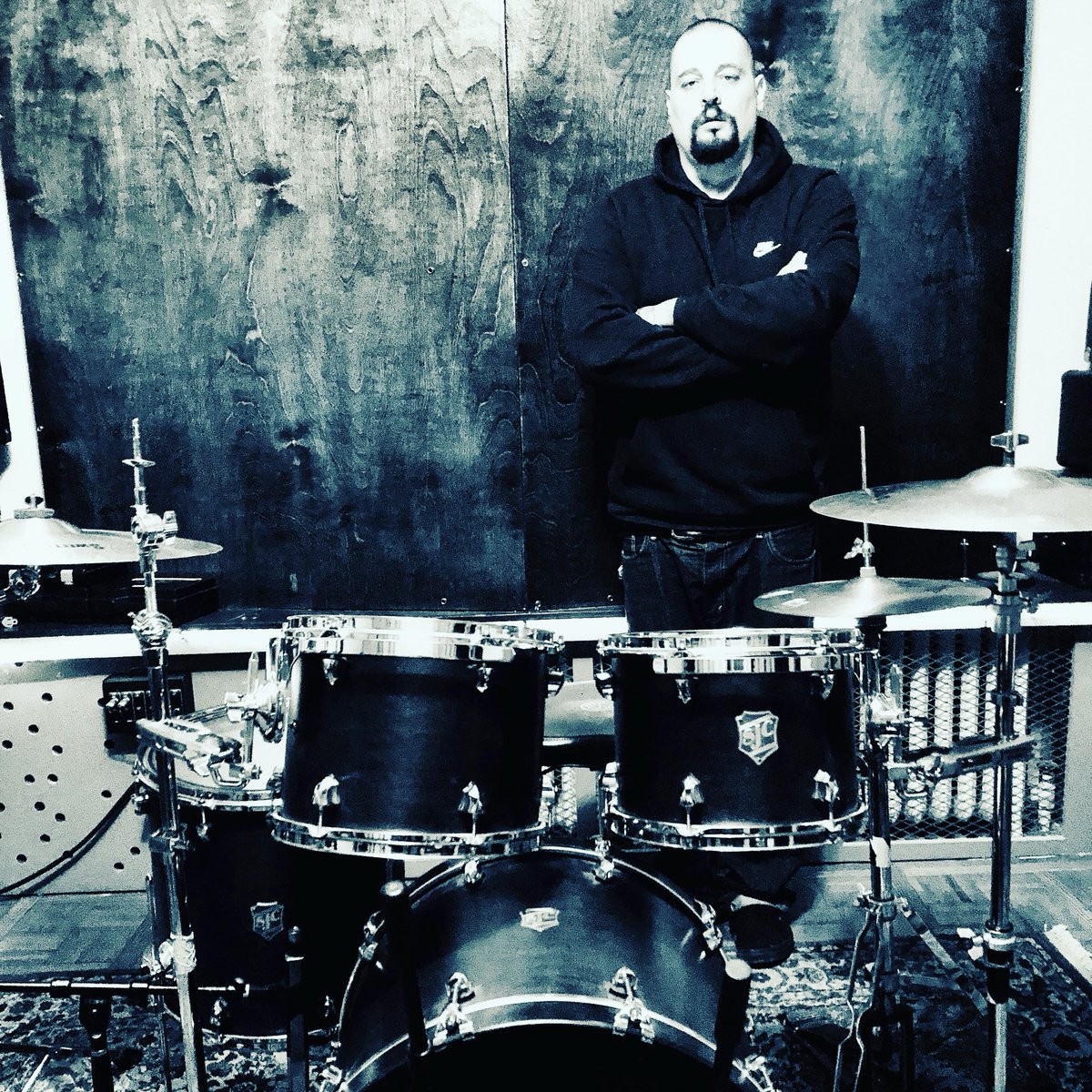 RT @galaxypark617: The Chief in, to help me set up the Custom Maple 🍁 SJC kit for the weekend sessions #bostonmusic #punkrock #rocknroll #studio #studiolife #recordingstudio #galaxyparkstudios #sjcdrums