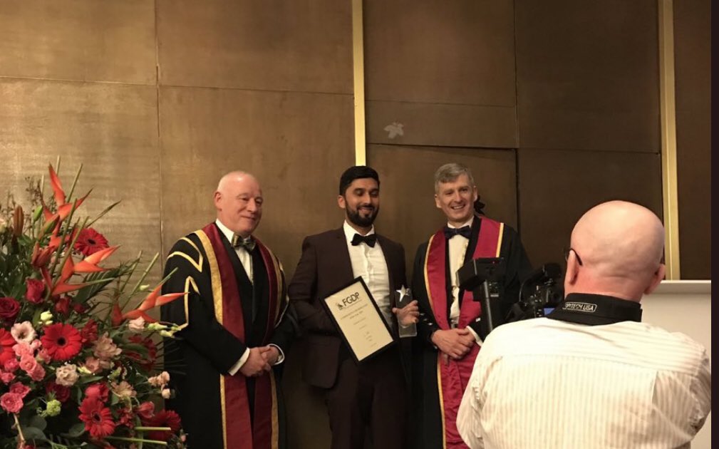 UKdentistry24's tweet photo. Celebrating the good work of the #DentalProfession @FGDP_UK @MohsanAhmad7 Winner of the #CommunityContributionAward for supporting local faith groups,kids & vulnerable pple over 10years as well as being a local #Dentist. Thanks to @digitaldentis for recognising his efforts 👍🏽 https://t.co/bmeAii4qNZ