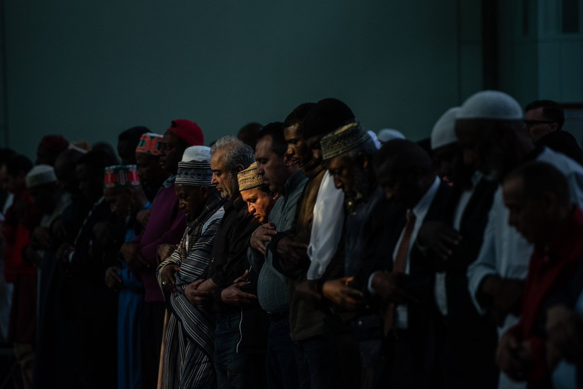 NYCMayor's tweet photo. To the people of New Zealand: this city knows all too well the pain of terrorism and we stand with you.

To our Muslim community: know that in this city you are respected, you are embraced and you are protected. https://t.co/5T7yslIxU6