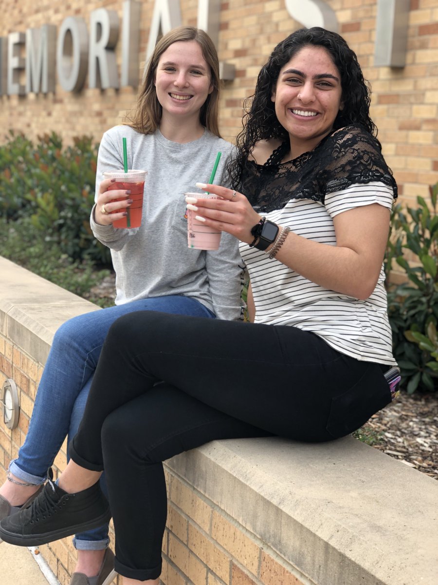 TAMUBookstore's tweet photo. COMING SOON! We will now be serving Very Berry Hibiscus Refreshers, Strawberry Accai Refreshers, Pink Drinks, and Purple Drinks in our cafรฉ! Stop by starting Monday the 18th to try them out! #refreshmysoul #bncafe #pinkvspurple https://t.co/hOuHa8245z