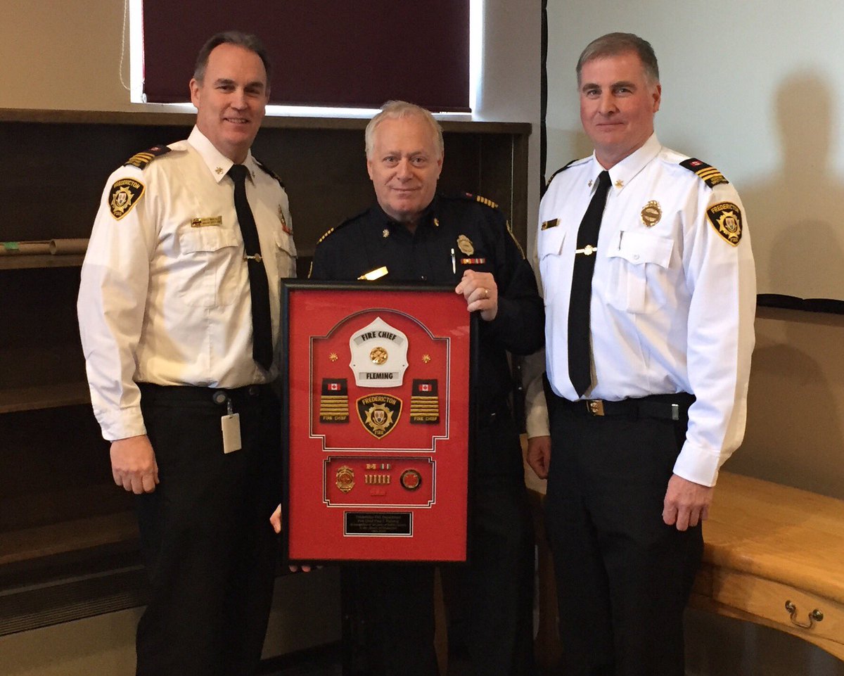 CityFredFire's tweet photo. Congratulations to Fire Chief Paul Fleming who retired today with 34 years of service. He presented the Chief’s Speaking Trumpet to new Chief Dwayne Killingbeck begins his duties as 17th Fire Chief of the #FFD https://t.co/jqgOZIrjD4