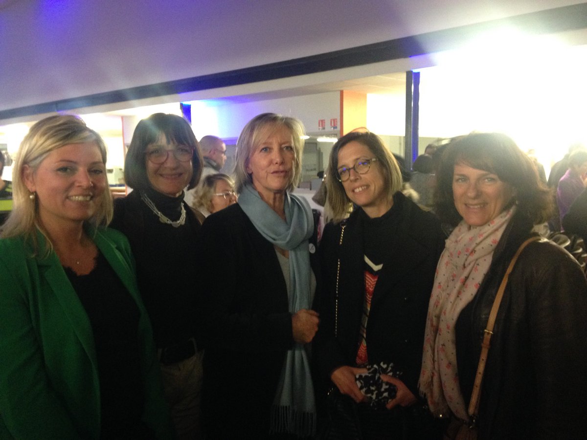 BdT_NAquitaine's tweet photo. @BdT_NAquitaine #duoday 2018, 80 duos constitués par le @FIPHFP #NouvelleAquitaine employeurs publics/personnes handicapées. Découvrons des talents comme Lenaig félicitée par @s_cluzel recrutée par #ARS16 en contrat apprentissage suite à son immersion/duo https://t.co/7Uq9DdfJrL https://t.co/LduznVZaeF
