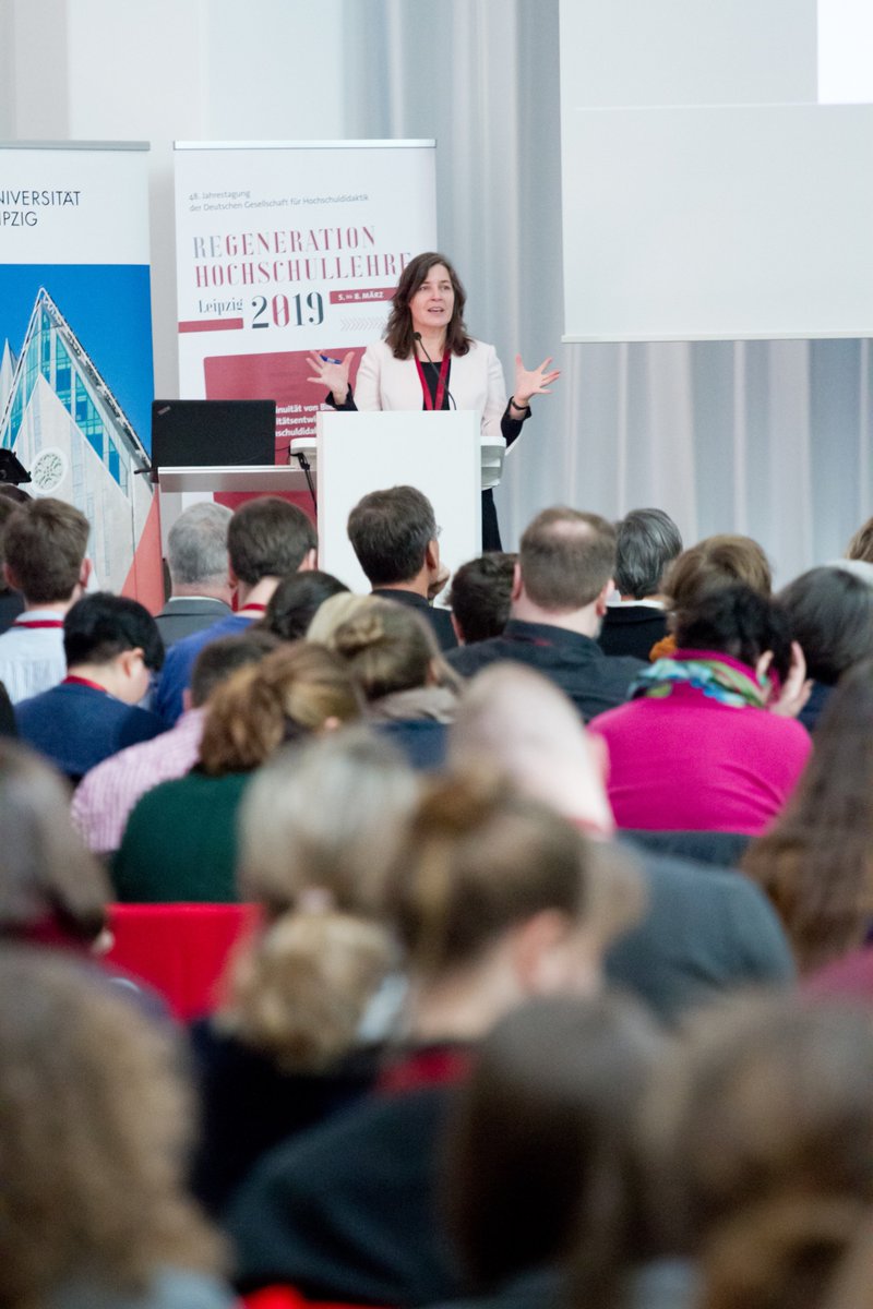 ein Foto vor dem Wochenende - es war wirklich toll mit euch allen im #Paulinum <a href="/UniLeipzig/">UNIVERSITÄT LEIPZIG</a> - schönes Wochenende
