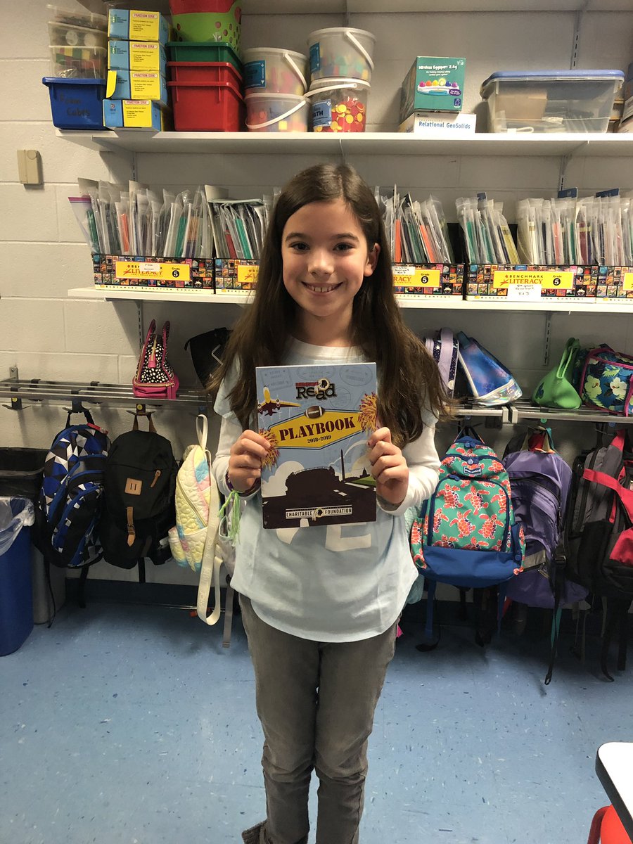 MissyRichtmeyer's tweet photo. Congratulations to our MVP Redskins playbook winners, Madelyn Woods and Raina Guzman. #rr_buldogs @redskinsCR https://t.co/QflXzEbN8u