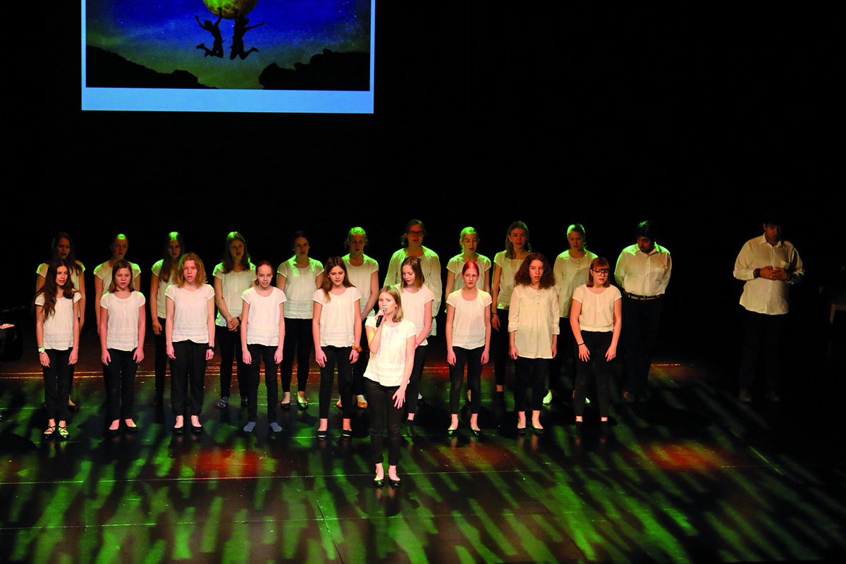 L'Actual tweet media