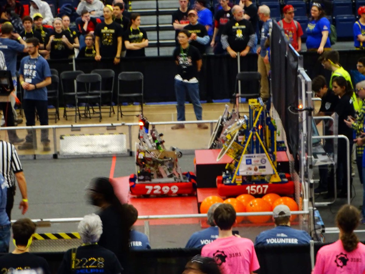 hcea_community's tweet photo. HCEA member John Knox pours countless hours annually into running the Robotics Club, helping students build a robot to compete against other schools at the annual competition. Fran Fomich also volunteered to give up her long weekend to chaperone the competition trip. #HCEAPROUD https://t.co/OshzNtcPKR