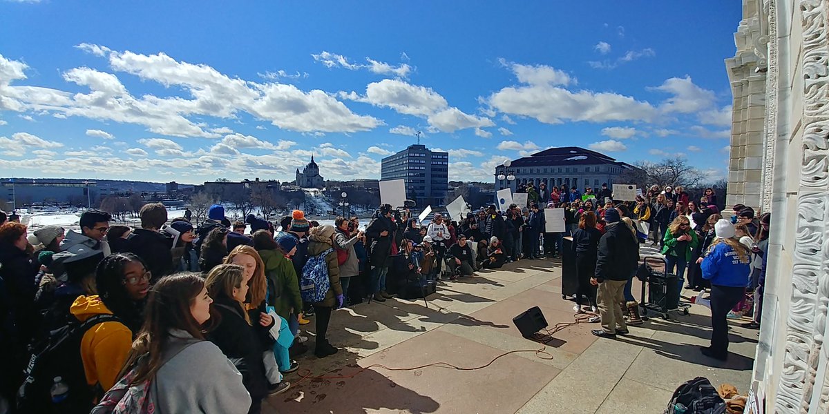 ClimateGenOrg's tweet image. Cheers for legislation for 100% clean energy, mmiw, solar on schools, and the upcoming MN state #GreenNewDeal #YouthClimateStrike @mncantwait @GovTimWalz
