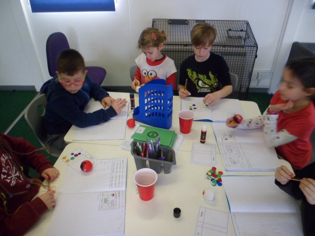 uphillvillage's tweet image. The children in Year 3/4 enjoyed exploring decimals using counters and a place value grid #securingunderstanding #developingconfidence