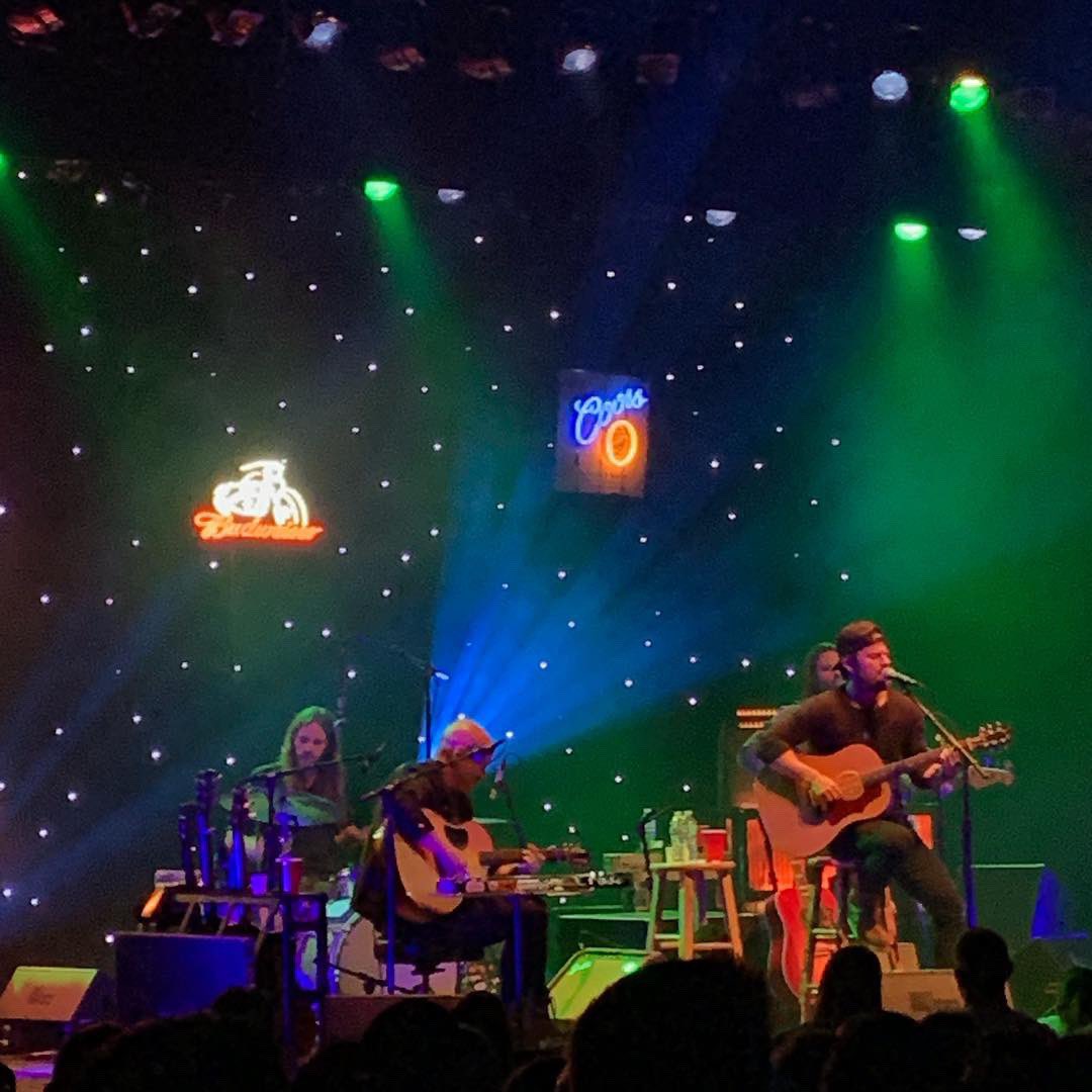 rani_karasch's tweet photo. This guy played for 2 hours with a sinus infection. Hands down the BEST @KipMooreMusic concert I’ve ever been to! 🥰 #RoomToSpareTour https://t.co/fMShEra5oX