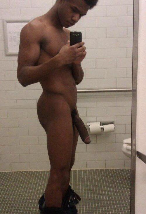 Real_Lads's tweet photo. #horsecock #hung #thick #suckabke #lad https://t.co/1p4jN97APz